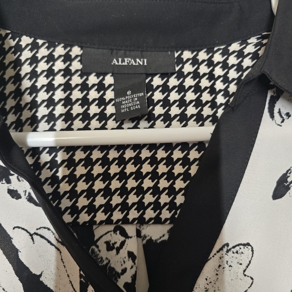 Alfani Black and White Floral Blouse - Picture 2 of 3
